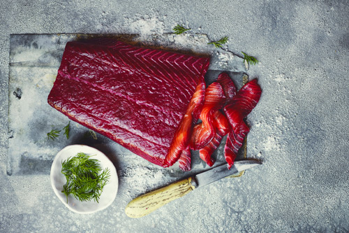 Gravad vildlax med rödbeta, citrus & ingefära